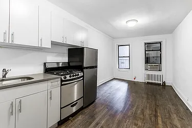 Rented by Wave Real Estate Group