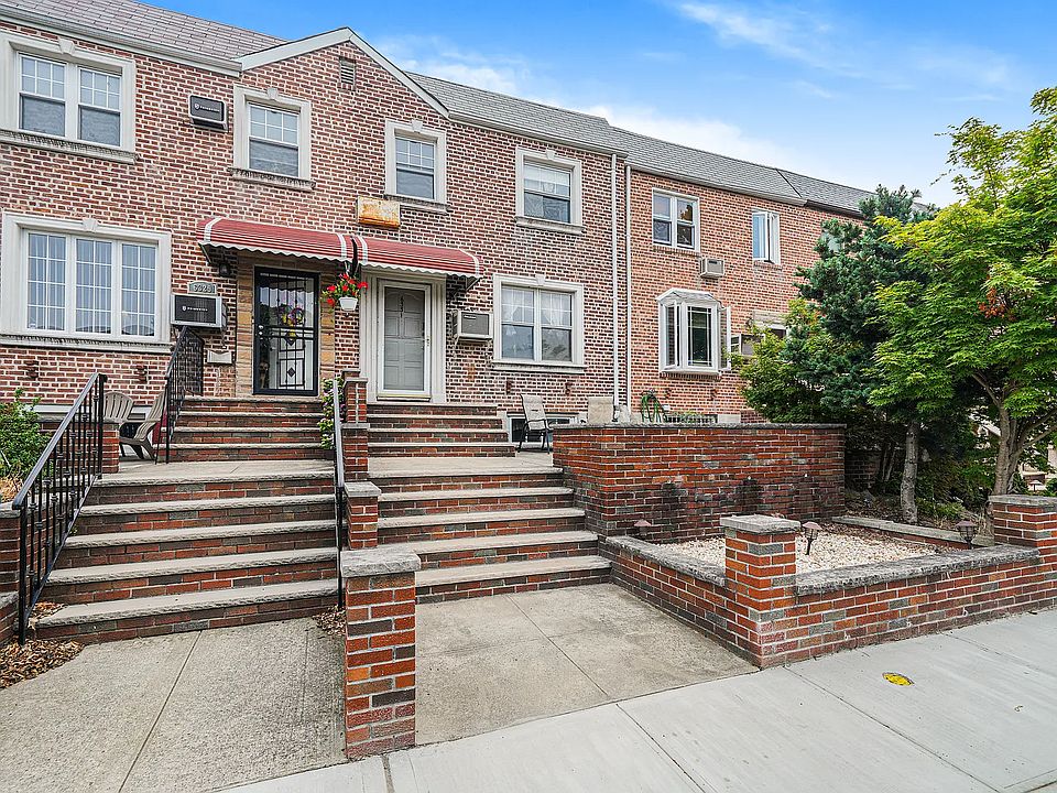 6331 76th St, Flushing, NY 11379 Zillow