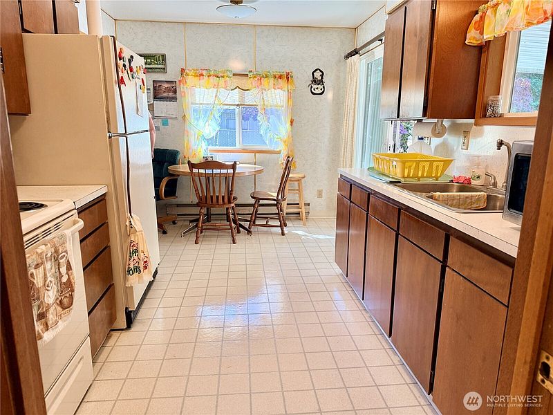 5th image of 3307 281st Street