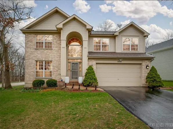 1888 S Waxwing Ln, Libertyville, IL 60048