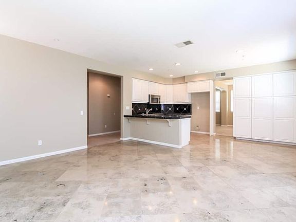 3rd image of 7540 Oakwood Ln