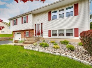14 Southpark Dr, Garnerville, NY 10923
