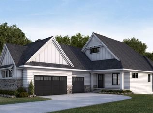 588 Harbor Ct, Saint Paul, MN 55126