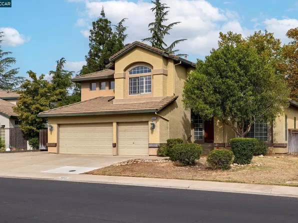 8943 N Camden Dr, Elk Grove, CA 95624