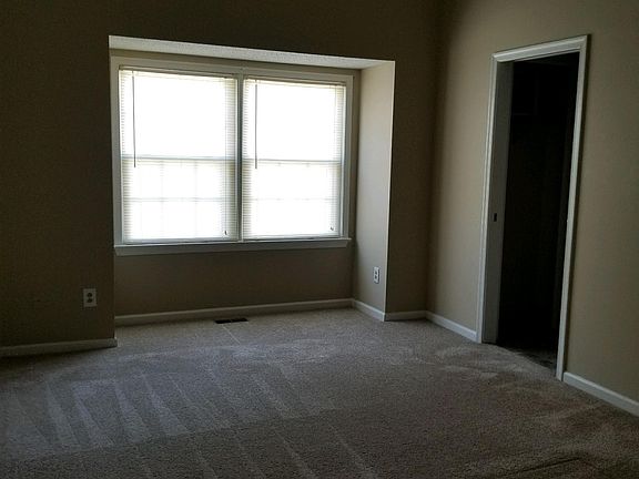 2nd image of 401 Camberley Way APT C
