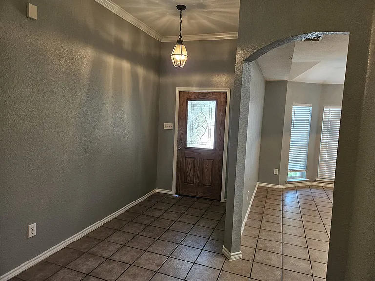 4413 New Meadow Dr — Photo 3