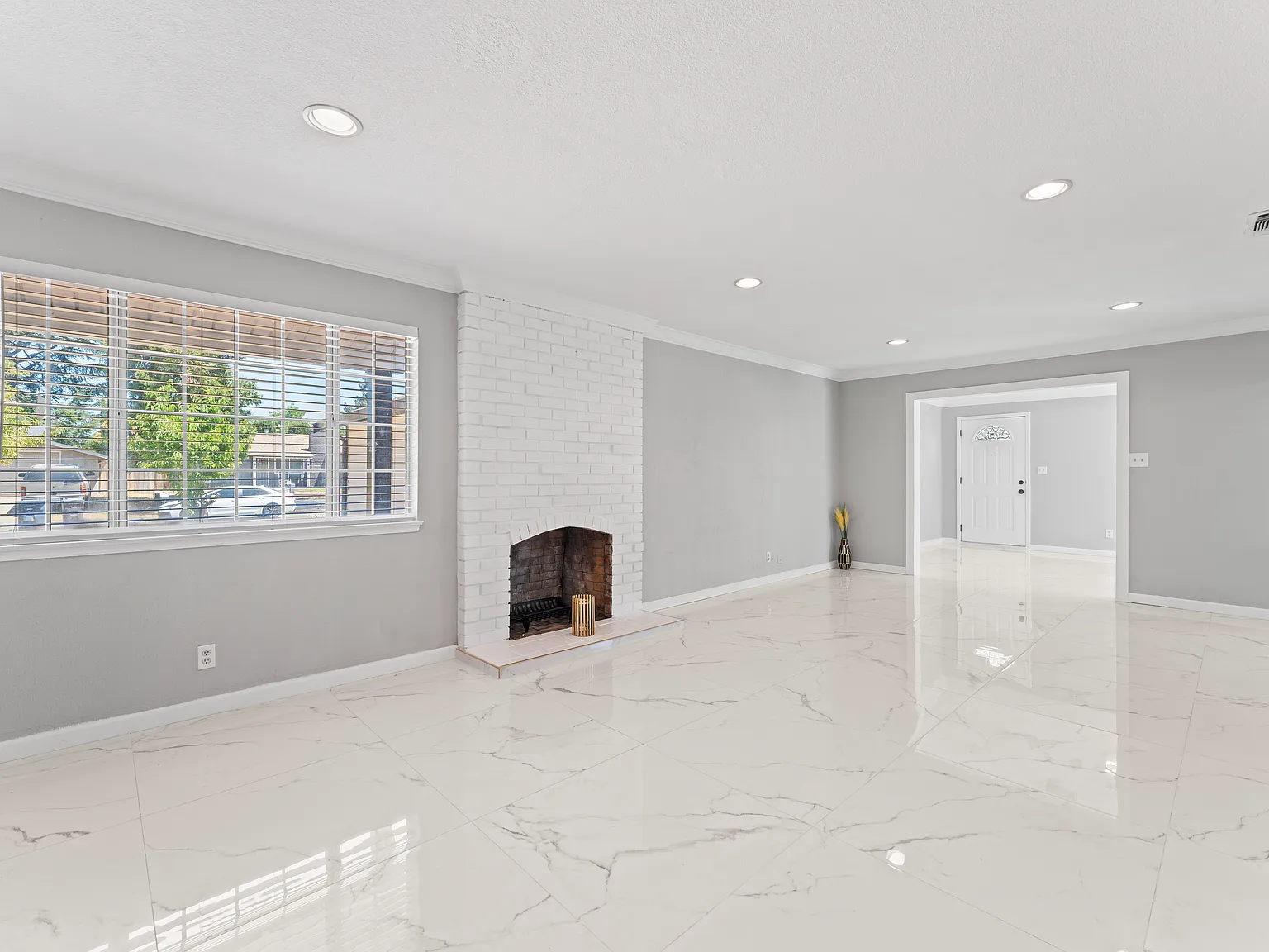 3 bed, 1460 sqft, $3,300 — Photo 4
