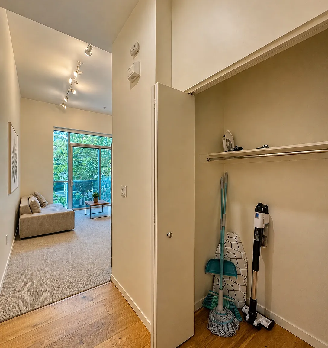 1 bed, 701 sqft, $2,995 — Photo 4