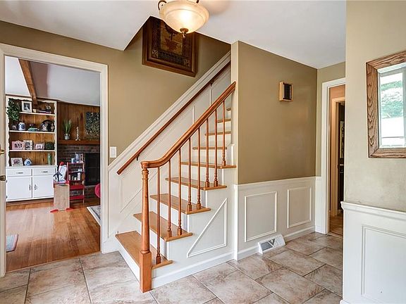 5th image of 101 Town House Cir