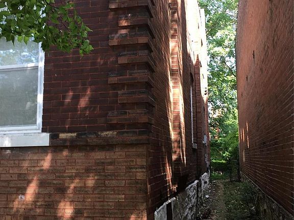 5th image of 3504 Pennsylvania Ave
