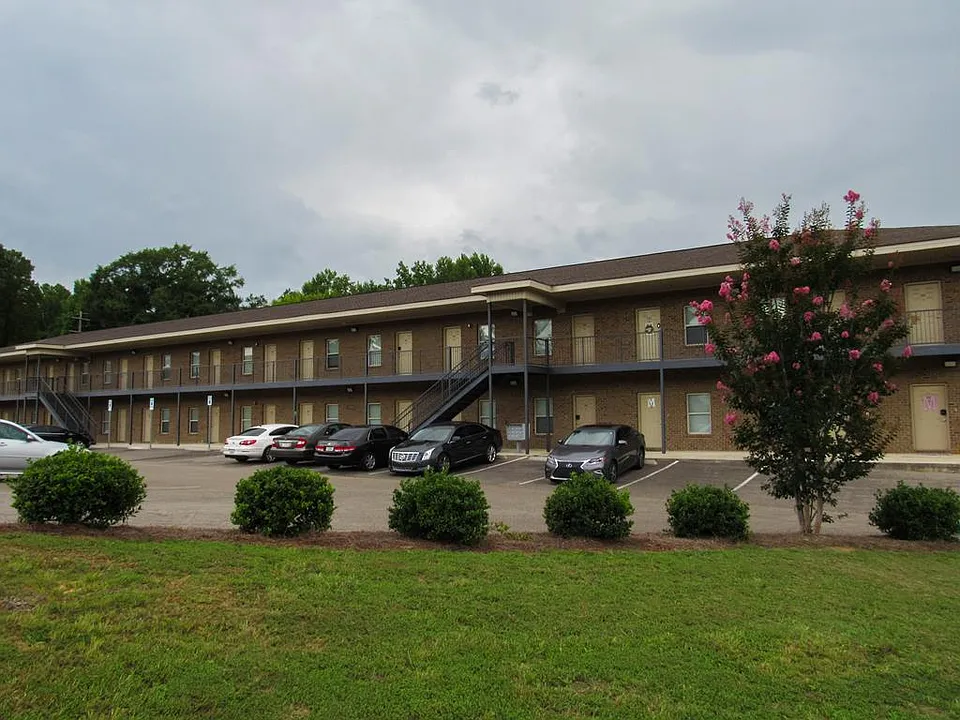 707 S Three Notch St #213
