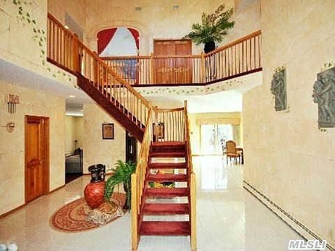 4th image of 4073 Darby Ln