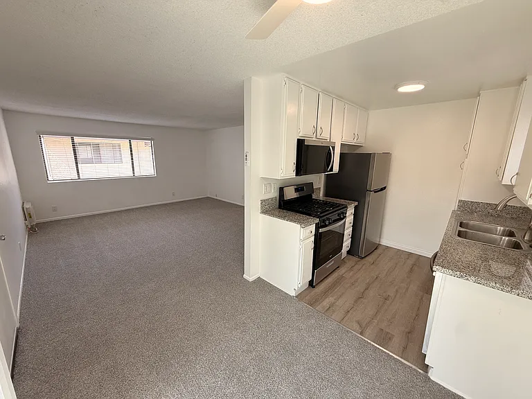 1620 Park Ave #6 — Photo 6