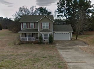 745 Laurel Ln, Greer, SC 29651
