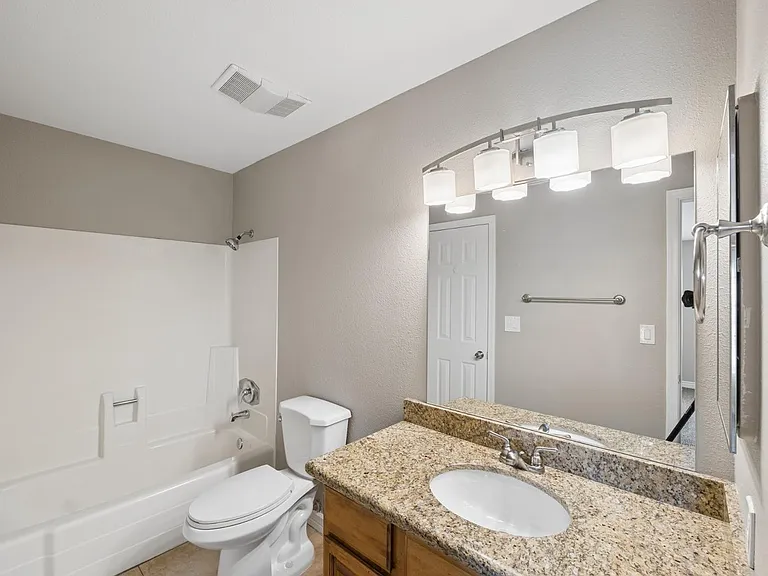 540 N May St #3122 — Photo 13