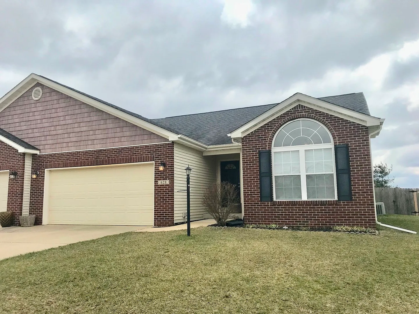 628 Sedgegrass Dr photo 1