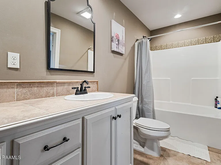 122 Acacia Ln — Photo 13