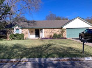 316 Applewood Ln, Hewitt, TX 76643