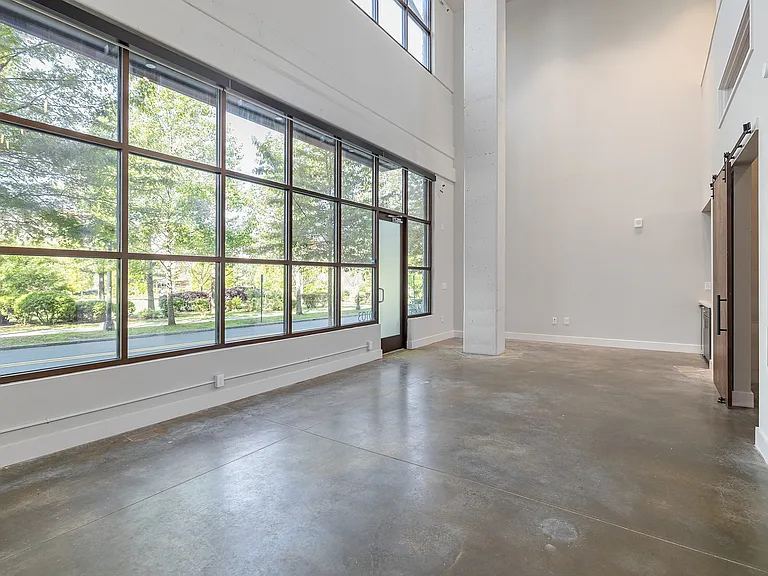 North and Line Apartments — Photo 24