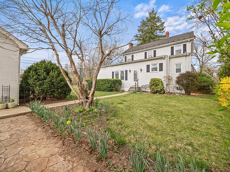 932 Woodrow Ave — Photo 44