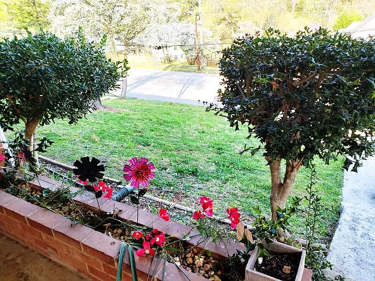 Fun front yard and porch!