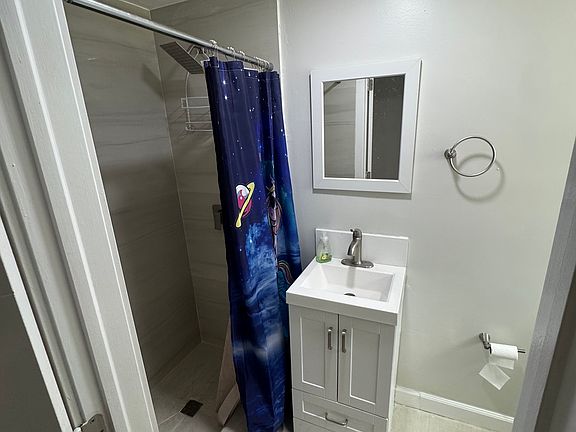 5th image of 1500 NE 172nd St