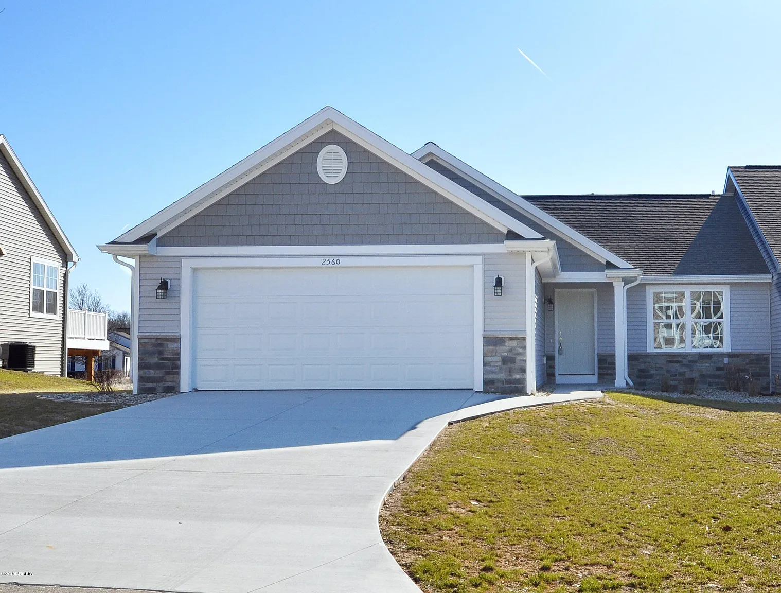 2560 Hunters Pond photo 1
