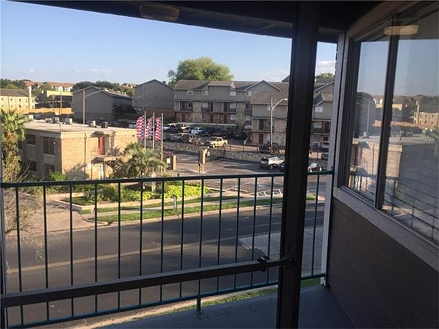 1st image of 1840 Burton Dr APT 121