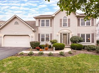 2370 Waterbury Cir, Aurora, IL