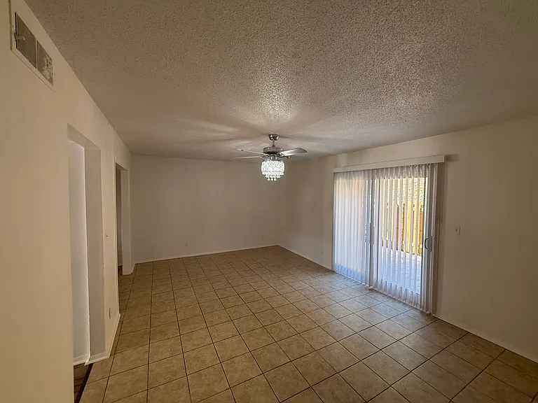 2235 Shadow Valley Rd #E — Photo 8