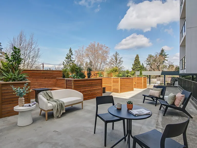 Westwood Vista — Photo 15