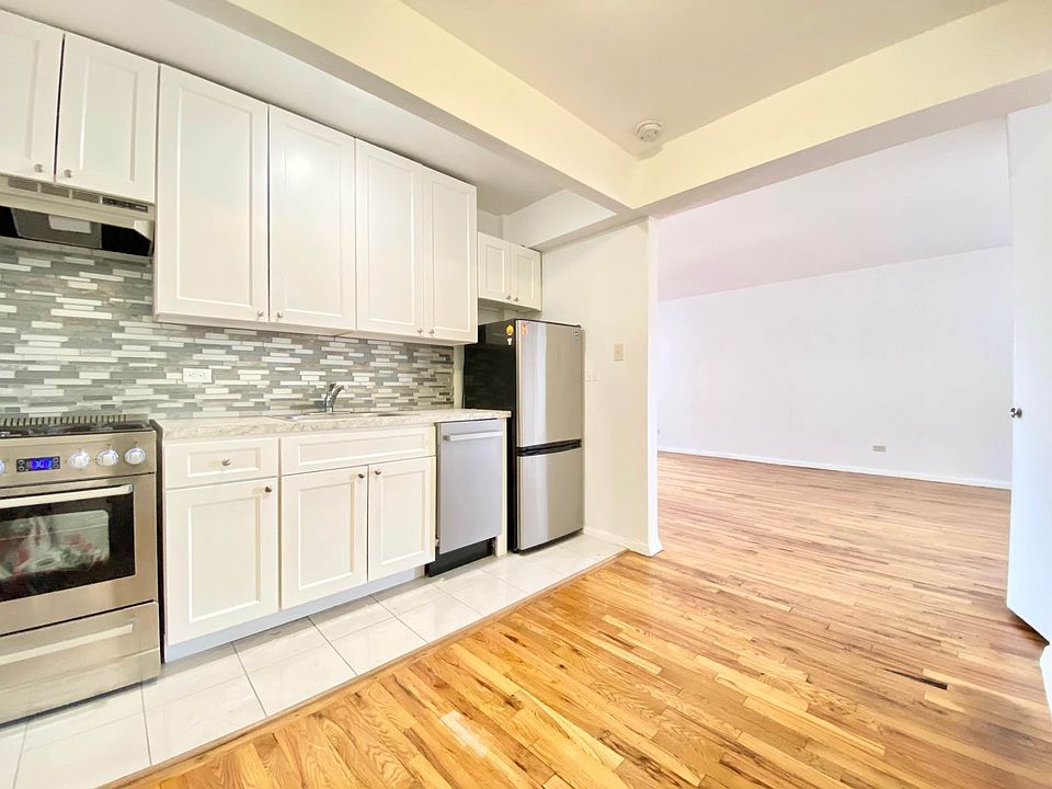 1st image of 14227 Barclay Ave APT 504