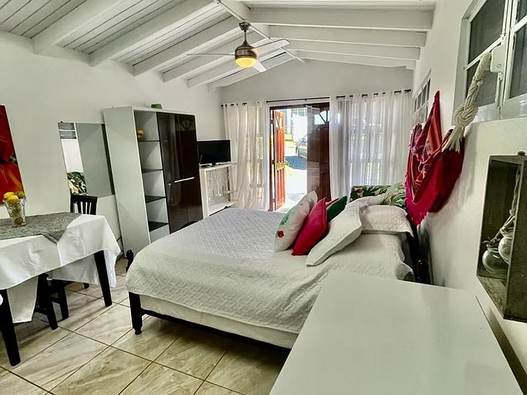 Bo Calvache Sector Valle Escondido The Captains St #The Captains Studio — Photo 6