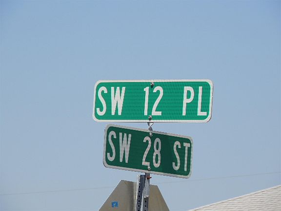5th image of 2720 SW 12th Pl