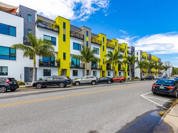 957 Arlington Ave N, Saint Petersburg, FL 33705