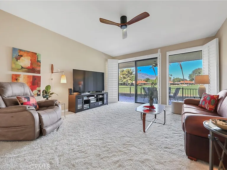 48 Palma Dr — Photo 6