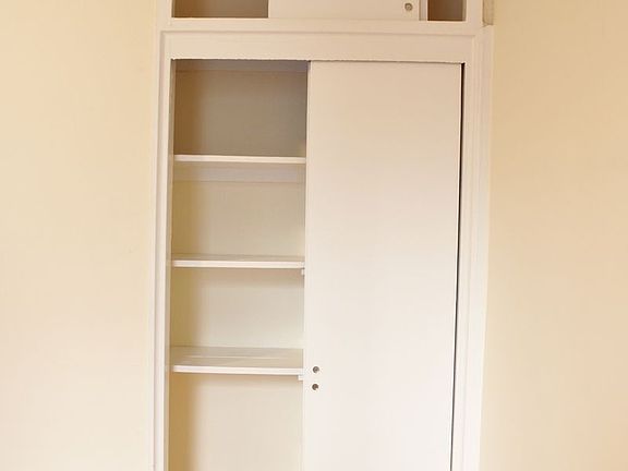 5th image of 535 E 78th St APT 4b