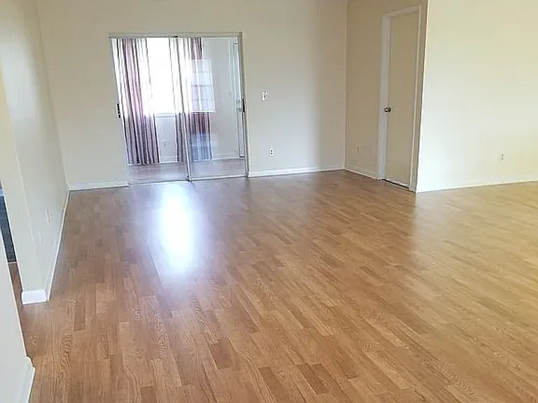 123 Friendly Cir — Photo 3