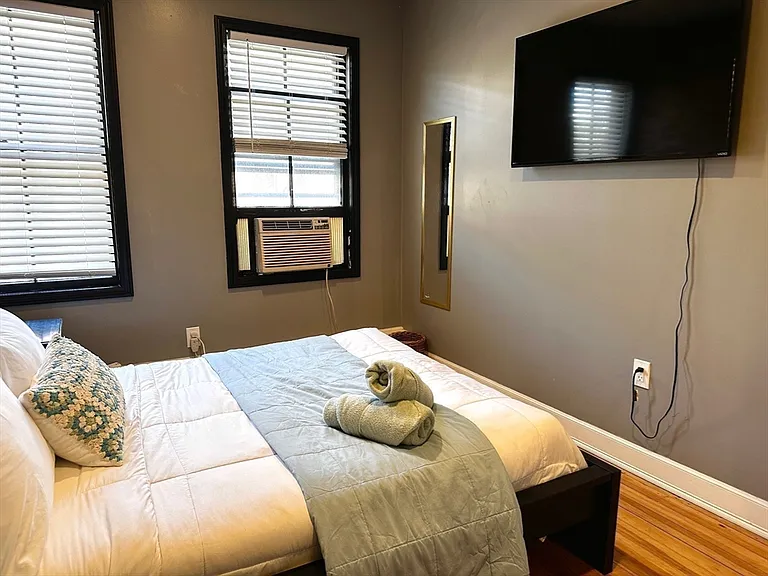 10 Pompeii St #2 — Photo 12