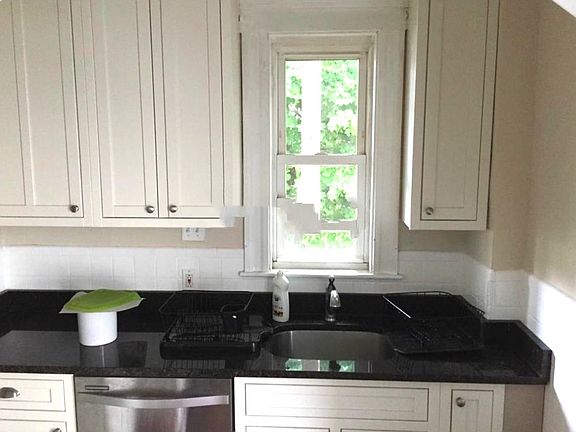 3rd image of 258 Boston Ave #3