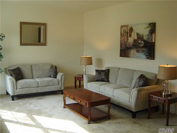 5th image of 6 Wessel Ln