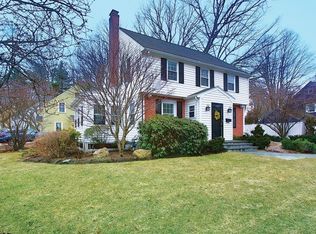 35 Cleveland Rd, Wellesley, MA 02481