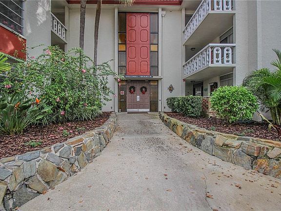 2nd image of 1009 Pearce Dr Unit 311