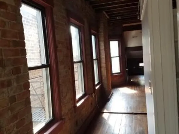 1324 Clay St APT 4, Cincinnati, OH 45202