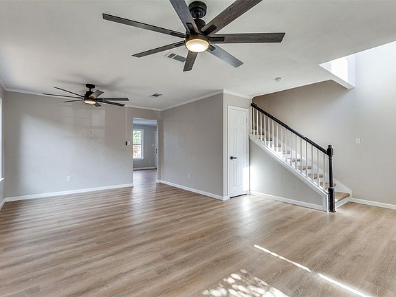 4th image of 8220 Three Bars Dr
