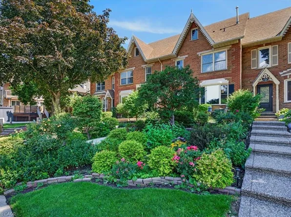 52 Sunvale Pl, Stoney Creek, ON L8E 4Z7