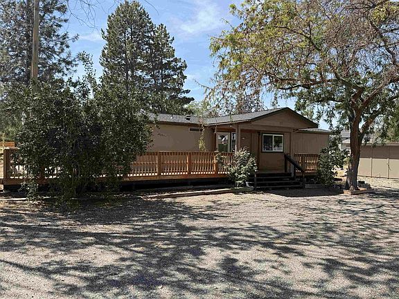 2nd image of 7606 Woodford Ln