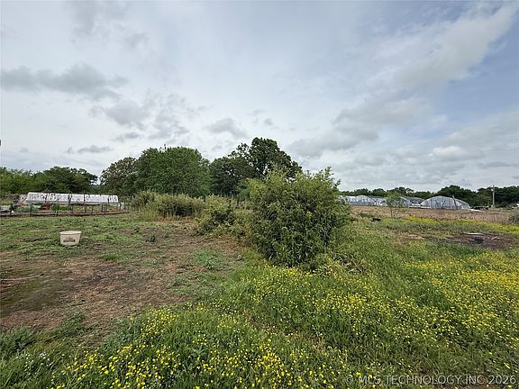 5th image of 19892 Race Track Loop