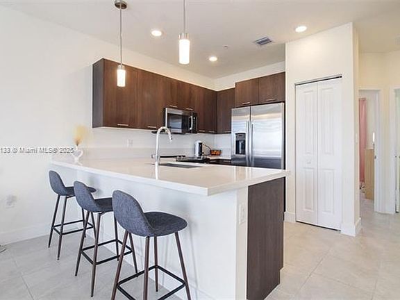 3rd image of 10300 NW 66th St #305