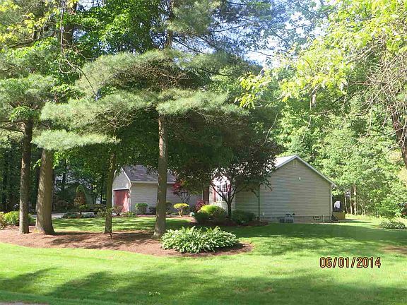 3rd image of 4 Schuyler Way